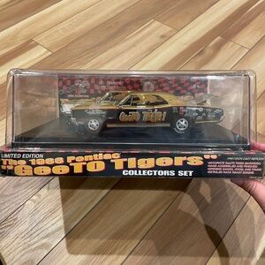 NIB 1966 Pontiac “GeeTO Tigers” Collectors Set, Limited Edition, copyright 2001